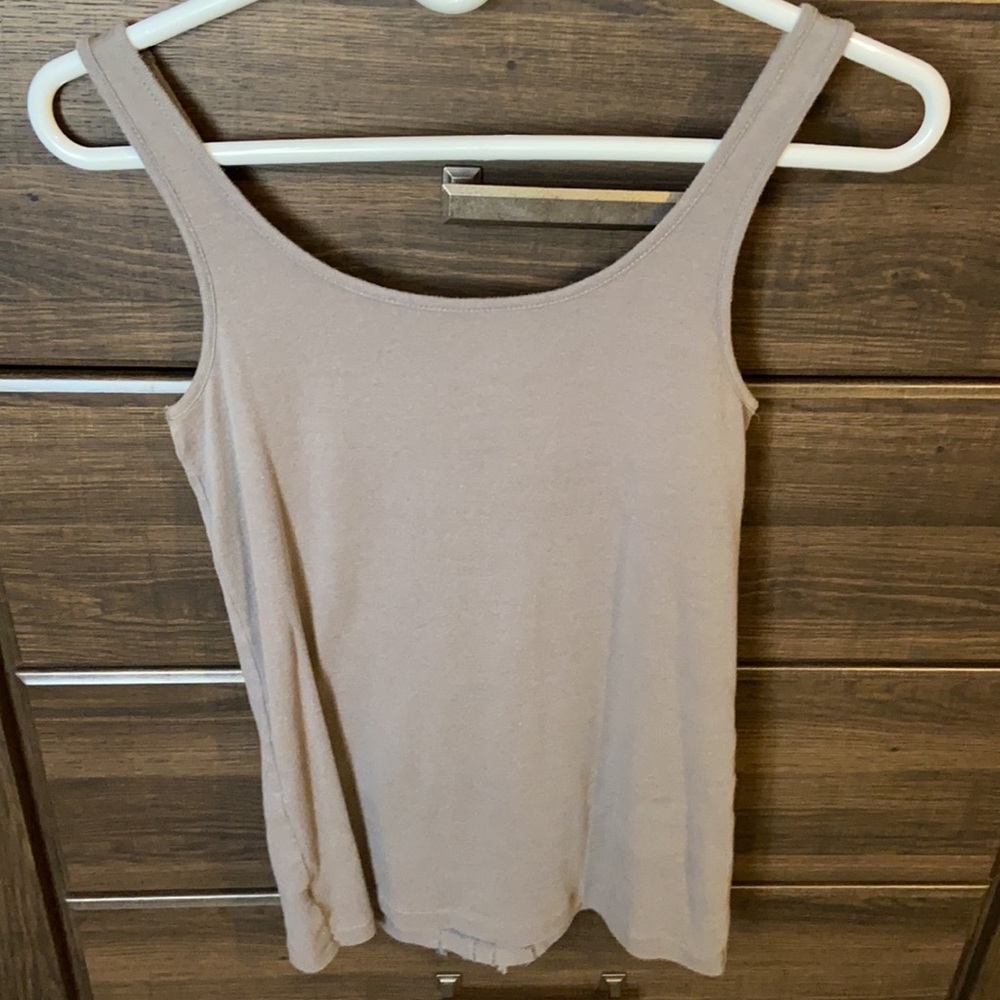 Tank - Picture 2 of 3